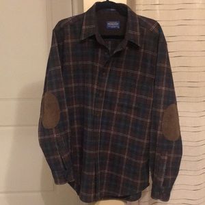 Pendleton trail shirt, worn once, size L.